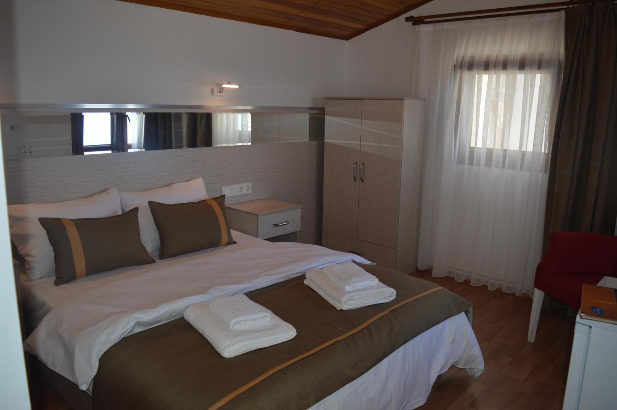 Yakamoz Otel 乌尔拉 外观 照片