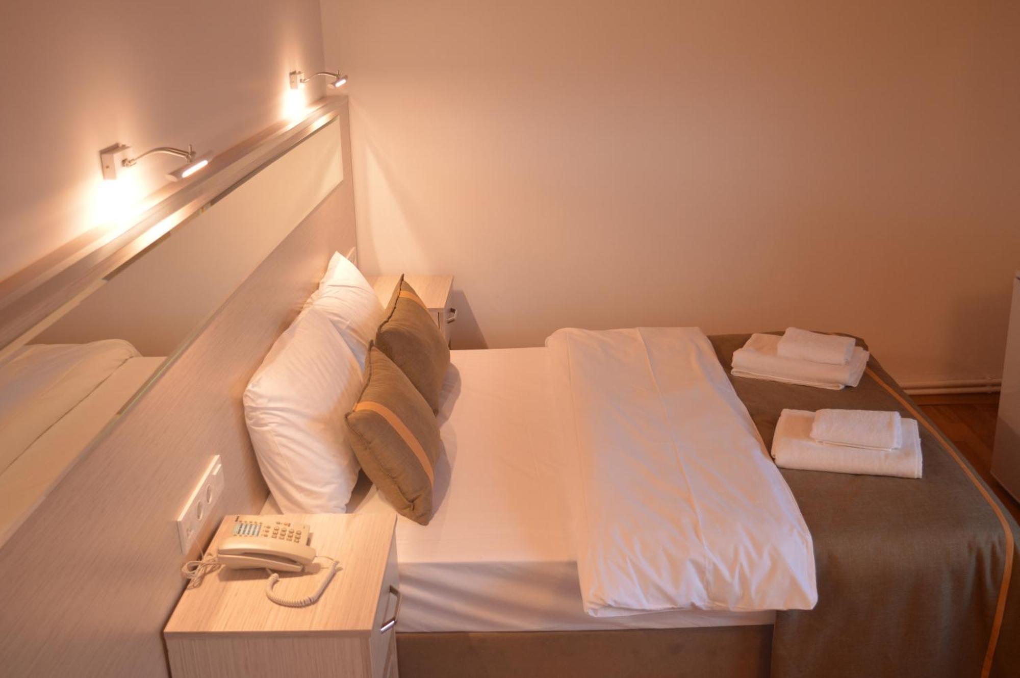Yakamoz Otel 乌尔拉 外观 照片