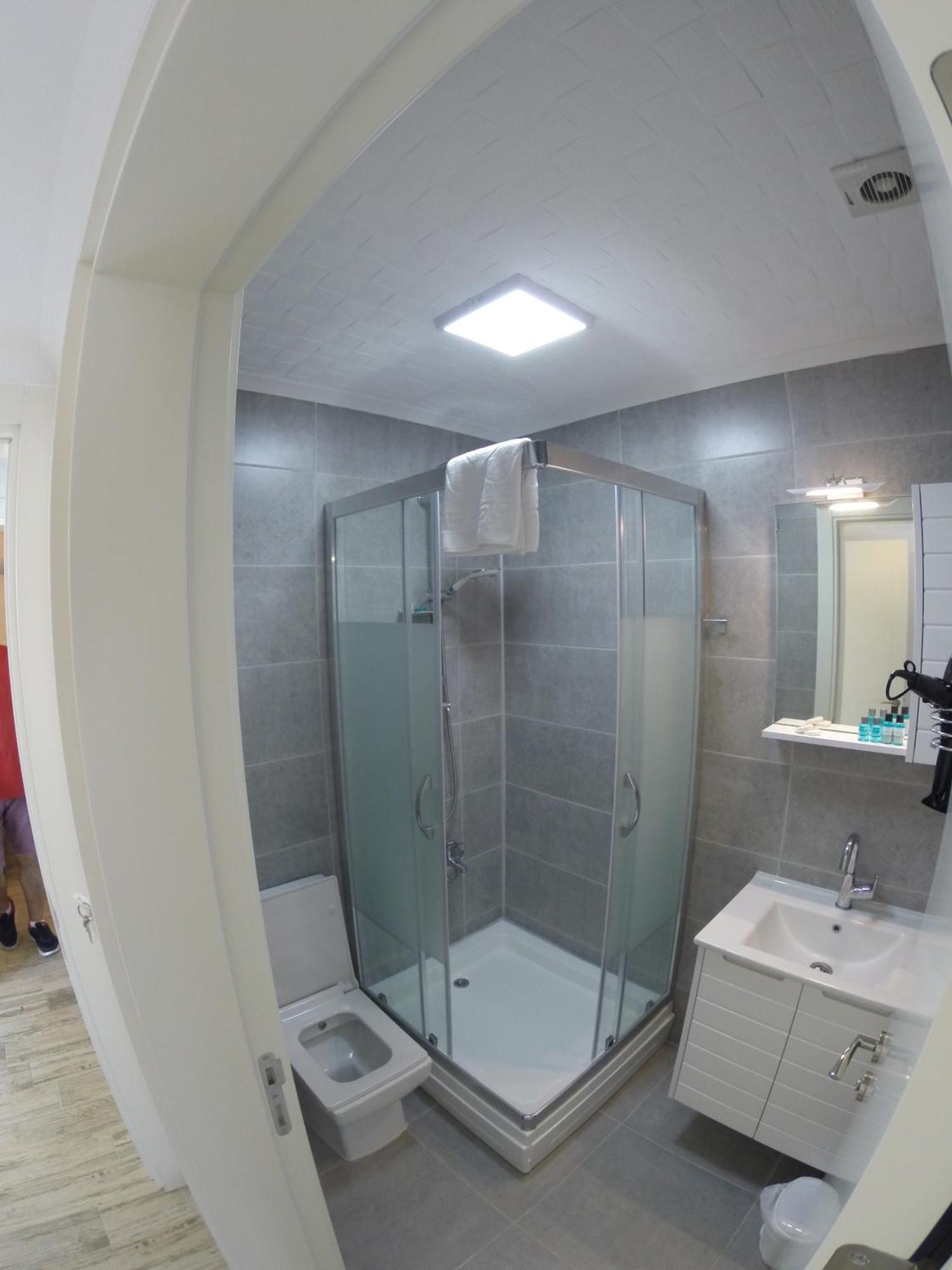 Yakamoz Otel 乌尔拉 外观 照片
